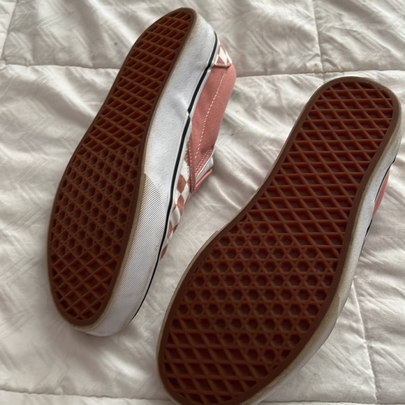 Vans checked - Picture 4 of 5